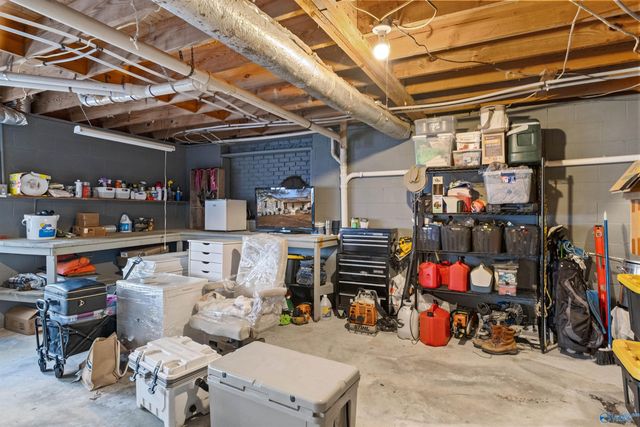 2281 Western Hills Drive E, Southside, AL 35907