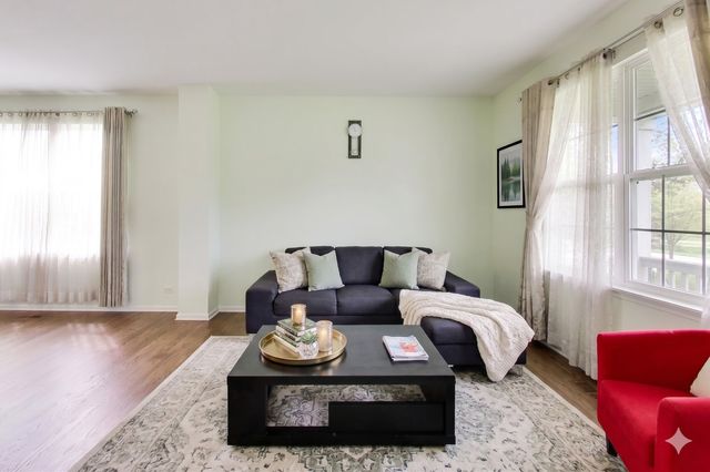 3091 Long Common Parkway, Elgin, IL 60124