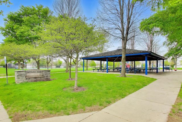 3091 Long Common Parkway, Elgin, IL 60124