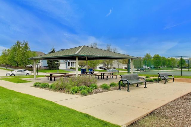 3091 Long Common Parkway, Elgin, IL 60124