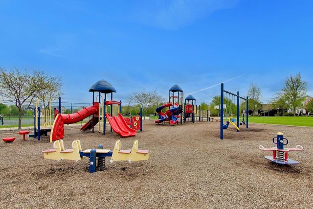3091 Long Common Parkway, Elgin, IL 60124