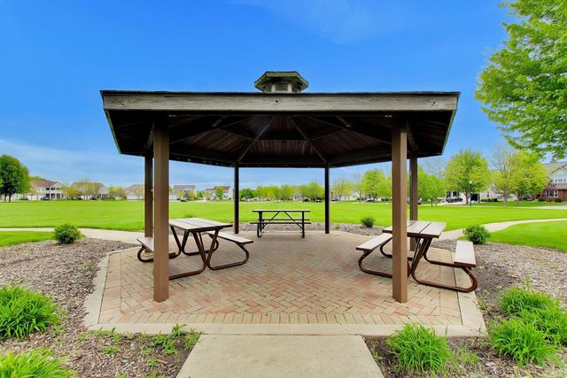 3091 Long Common Parkway, Elgin, IL 60124