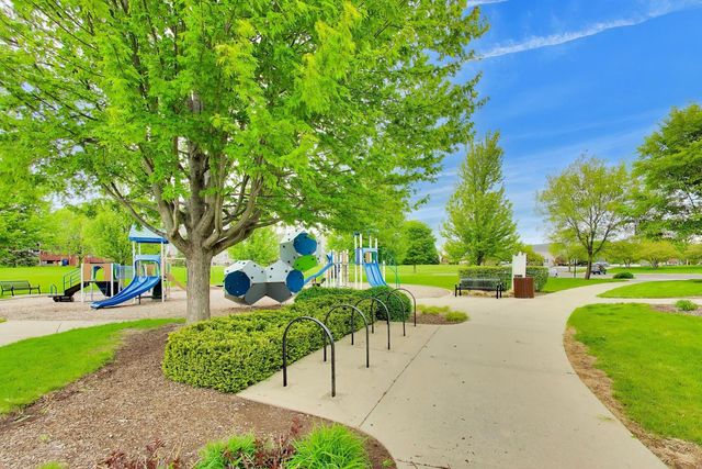 3091 Long Common Parkway, Elgin, IL 60124