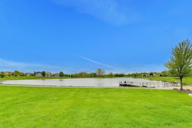 3091 Long Common Parkway, Elgin, IL 60124