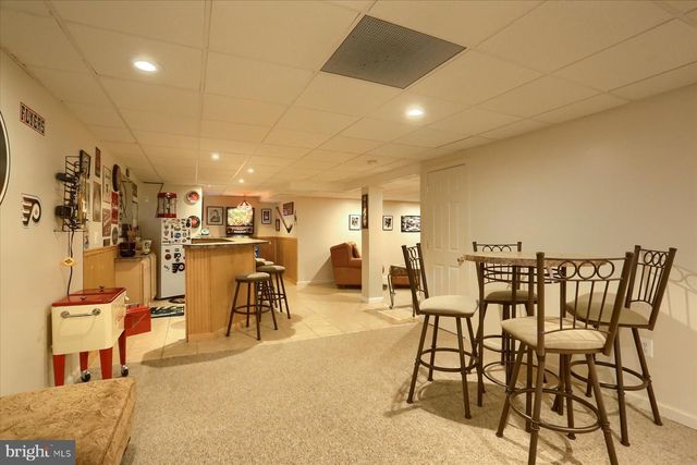 304 KENT DR, Harrisburg, PA 17111