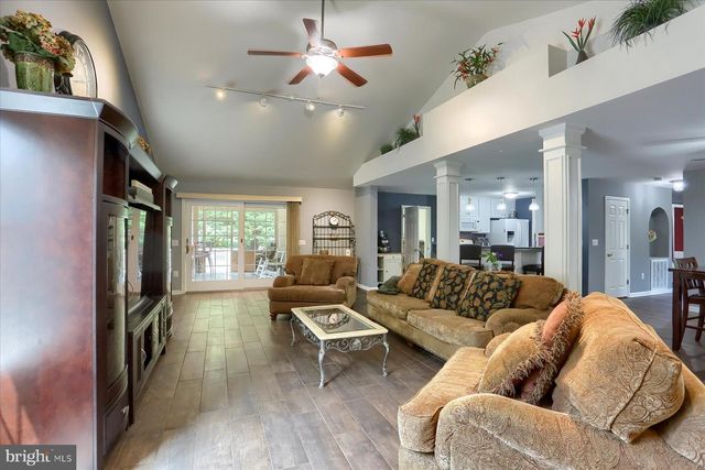 304 KENT DR, Harrisburg, PA 17111