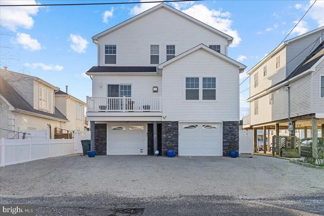 51 S SPINNAKER DR, Mystic Islands, NJ 08087