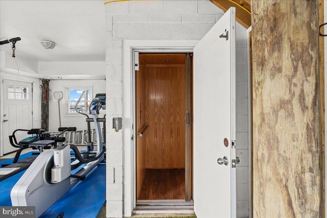 51 S SPINNAKER DR, Mystic Islands, NJ 08087