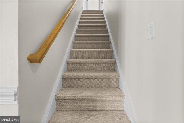 51 S SPINNAKER DR, Mystic Islands, NJ 08087