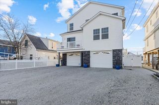 51 S SPINNAKER DR, Mystic Islands, NJ 08087