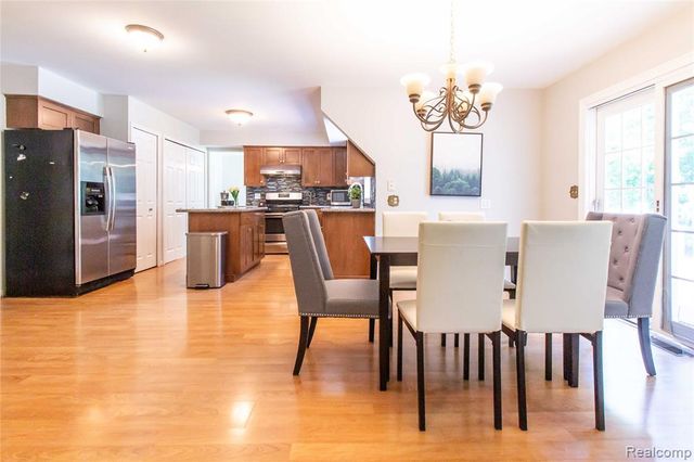 1880 Poppleton Drive, West Bloomfield, MI 48324