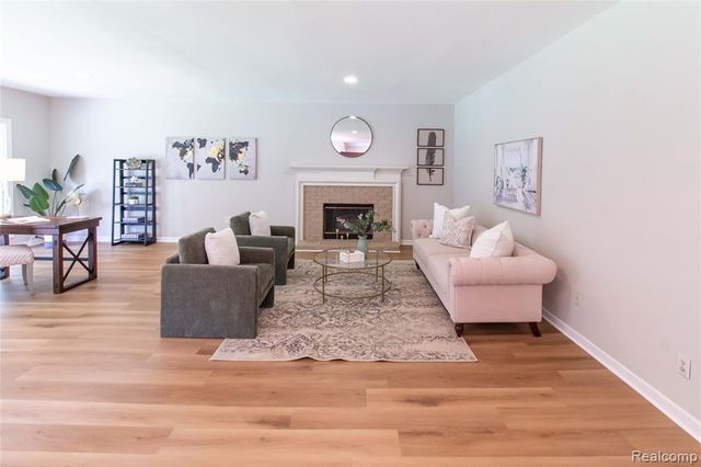 1880 Poppleton Drive, West Bloomfield, MI 48324