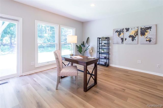 1880 Poppleton Drive, West Bloomfield, MI 48324