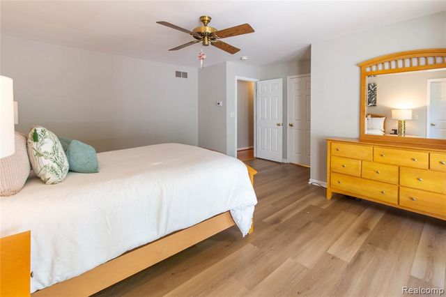 1880 Poppleton Drive, West Bloomfield, MI 48324