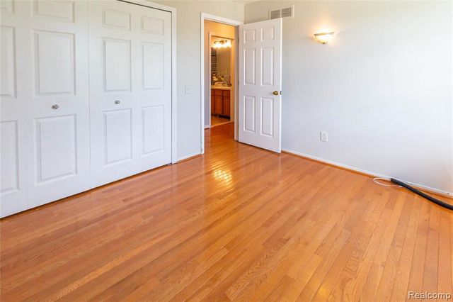 1880 Poppleton Drive, West Bloomfield, MI 48324