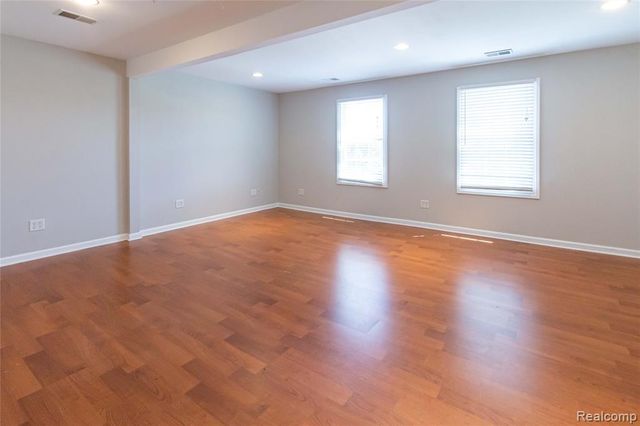 1880 Poppleton Drive, West Bloomfield, MI 48324