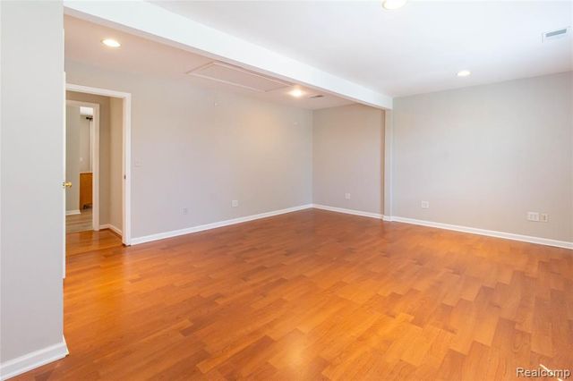 1880 Poppleton Drive, West Bloomfield, MI 48324