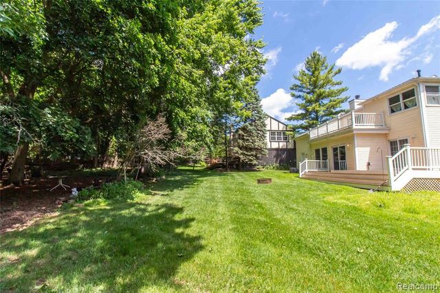 1880 Poppleton Drive, West Bloomfield, MI 48324