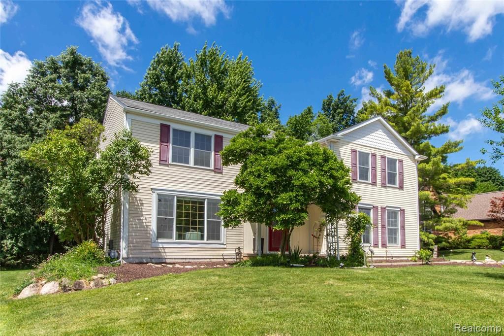 1880 Poppleton Drive, West Bloomfield, MI 48324