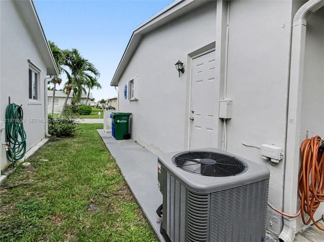6960 NW 11th Court, Margate, FL 33063