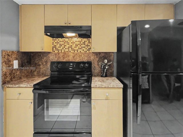 6960 NW 11th Court, Margate, FL 33063