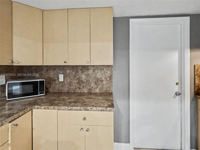 6960 NW 11th Court, Margate, FL 33063