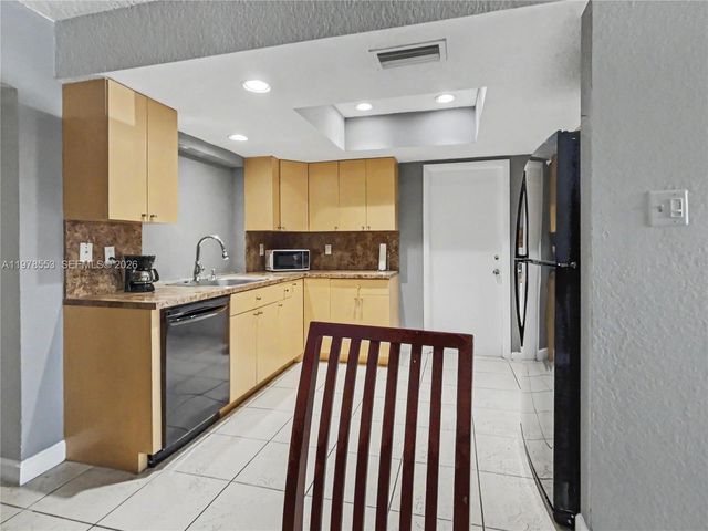 6960 NW 11th Court, Margate, FL 33063