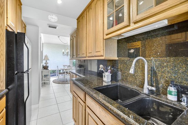 1221 Hillsboro Mile 15a, Hillsboro Beach, FL 33062