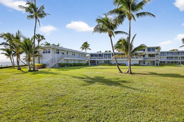 1221 Hillsboro Mile 15a, Hillsboro Beach, FL 33062