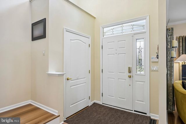717 S SETTLERS CIR, Warrington, PA 18976