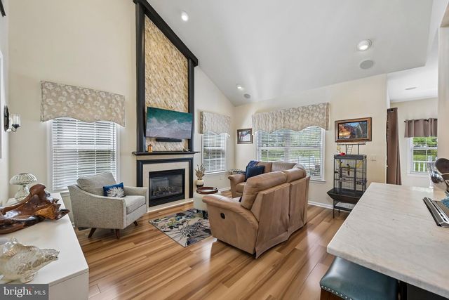 717 S SETTLERS CIR, Warrington, PA 18976