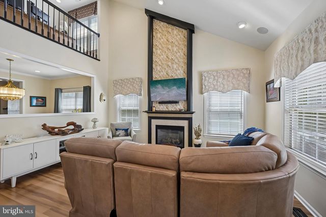 717 S SETTLERS CIR, Warrington, PA 18976
