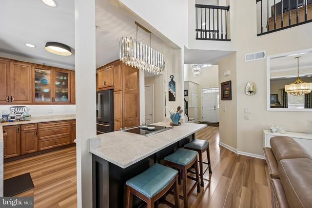 717 S SETTLERS CIR, Warrington, PA 18976