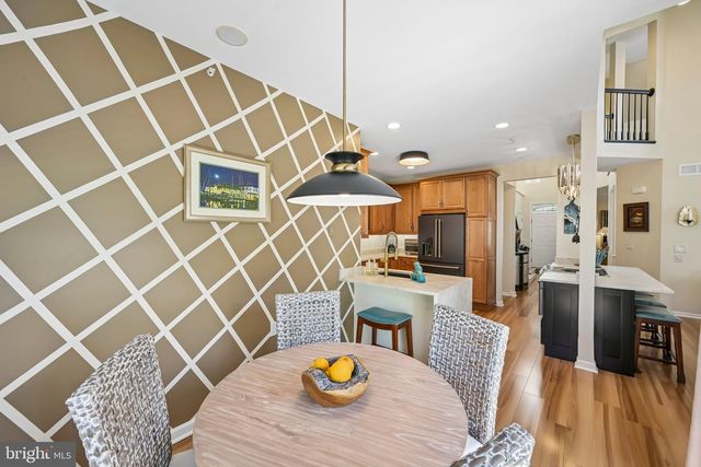 717 S SETTLERS CIR, Warrington, PA 18976