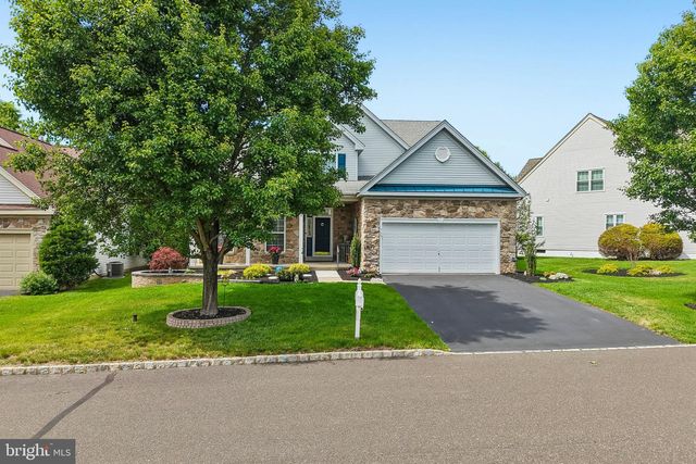 717 S SETTLERS CIR, Warrington, PA 18976