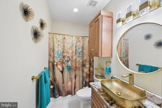 717 S SETTLERS CIR, Warrington, PA 18976