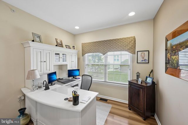 717 S SETTLERS CIR, Warrington, PA 18976