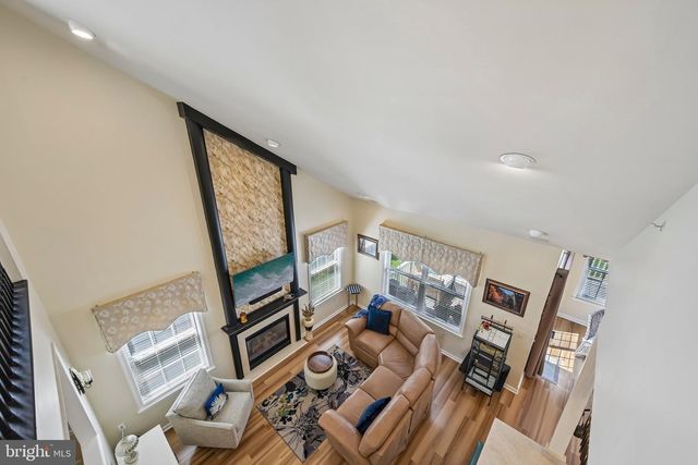 717 S SETTLERS CIR, Warrington, PA 18976