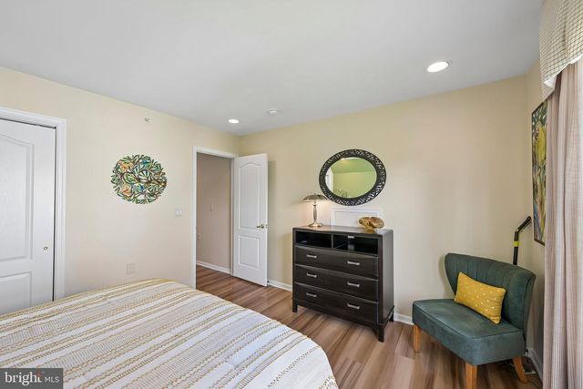 717 S SETTLERS CIR, Warrington, PA 18976