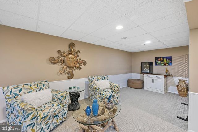 717 S SETTLERS CIR, Warrington, PA 18976