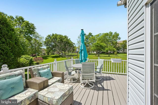 717 S SETTLERS CIR, Warrington, PA 18976