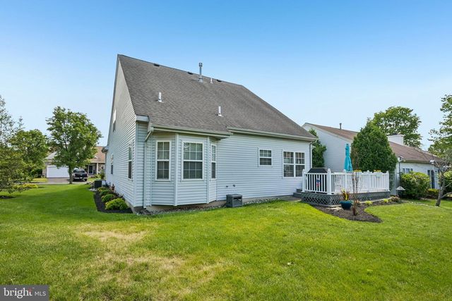 717 S SETTLERS CIR, Warrington, PA 18976