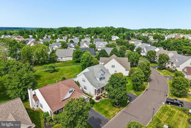 717 S SETTLERS CIR, Warrington, PA 18976