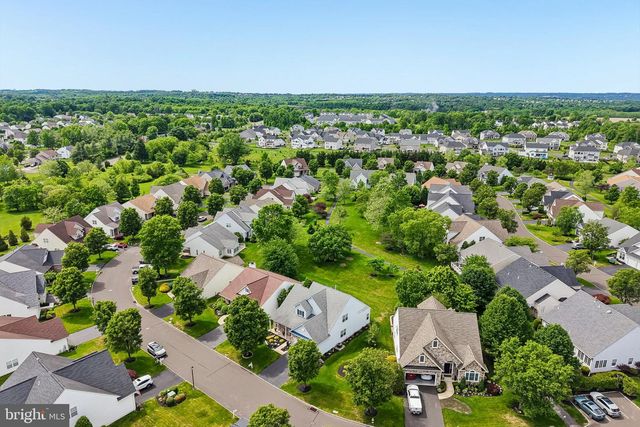 717 S SETTLERS CIR, Warrington, PA 18976