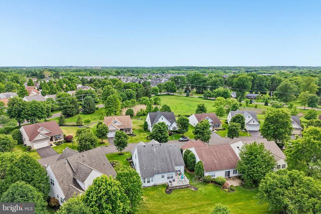 717 S SETTLERS CIR, Warrington, PA 18976