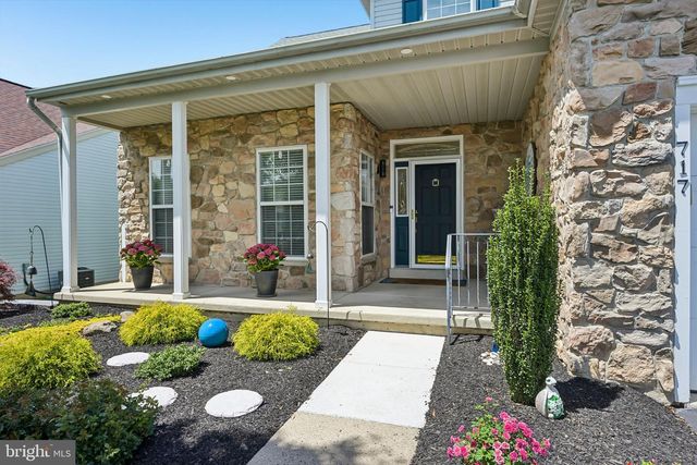 717 S SETTLERS CIR, Warrington, PA 18976