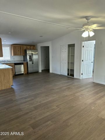 516 E BASELINE Road, Buckeye, AZ 85326