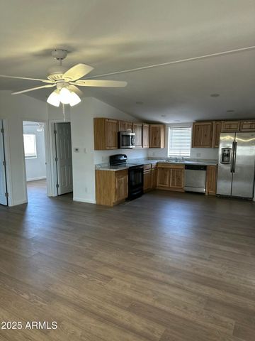 516 E BASELINE Road, Buckeye, AZ 85326