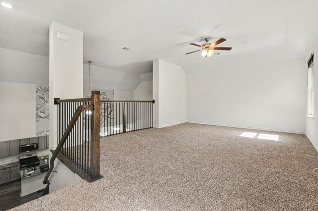 10600 Breezeway Drive, Aubrey, TX 76227