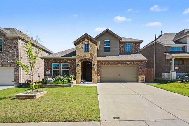 10600 Breezeway Drive, Aubrey, TX 76227